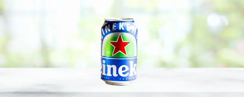 Cervejas não alcoólicas - Lata de cerveja Heineken sem alcool em fundo branco
