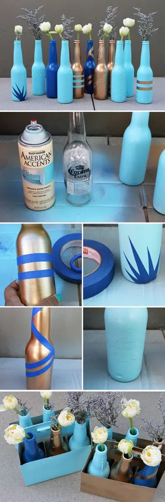 Garrafas de cerveja pintadas de azul e dourado como vasos de flores, com etapas de pintura com fita e tinta spray